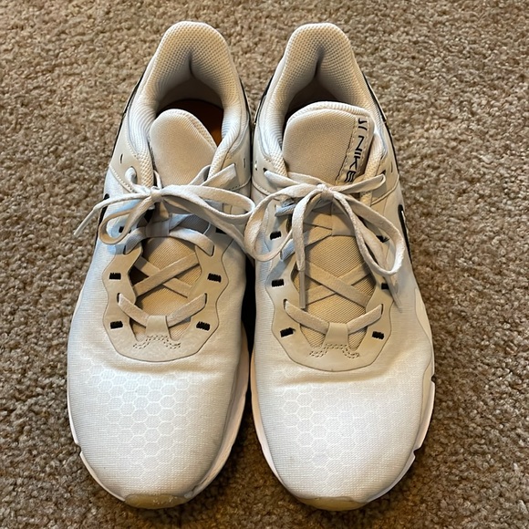 Nike Legend Essential 2 Premium Sneakers - Picture 2 of 7